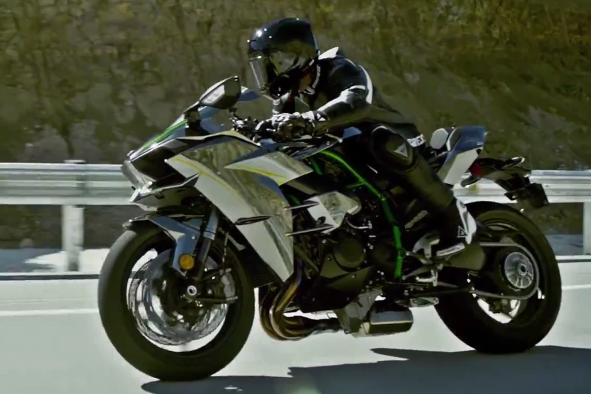 Kawasaki's 200-hp H2 Ninja – the fastest accelerating